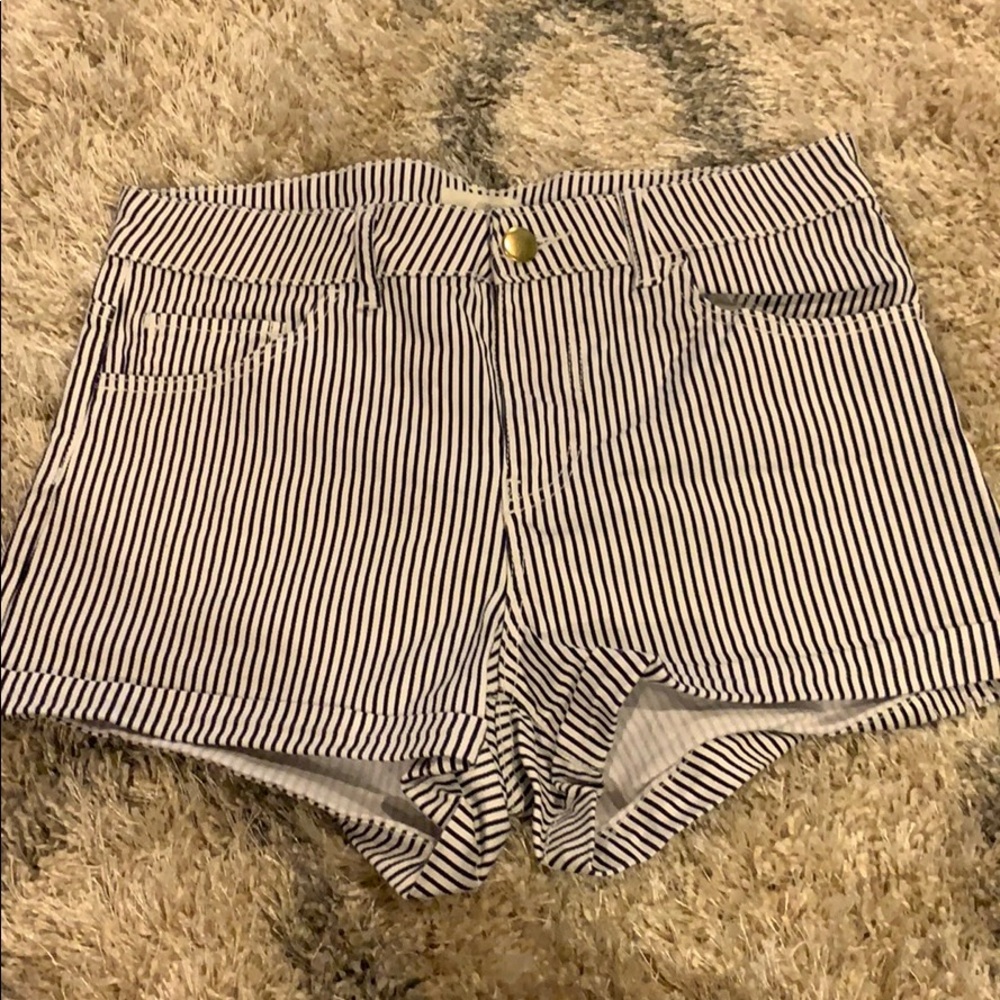 Stripped shorts